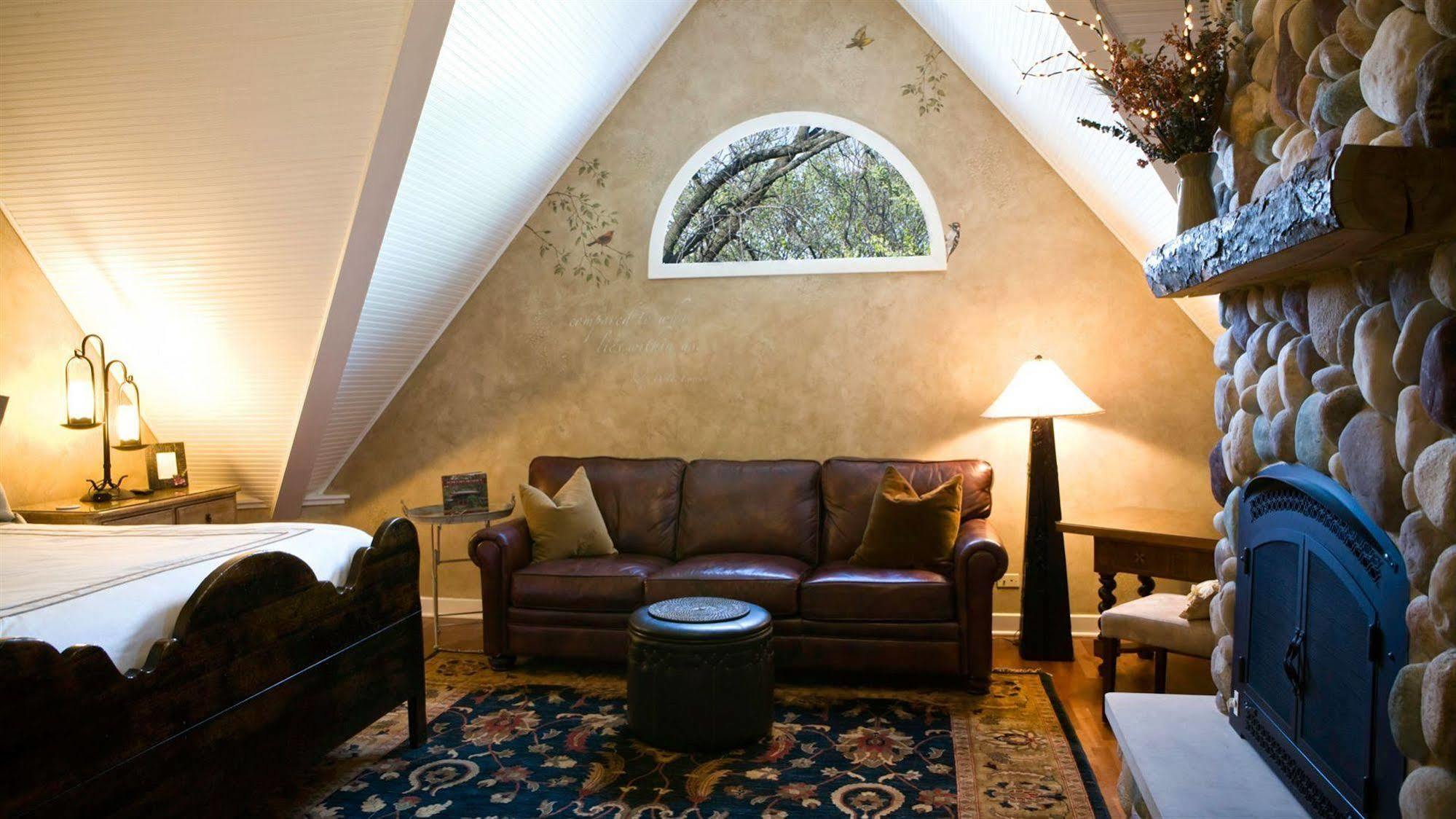 אוק פארק Harvey House Bed & Breakfast מראה חיצוני תמונה
