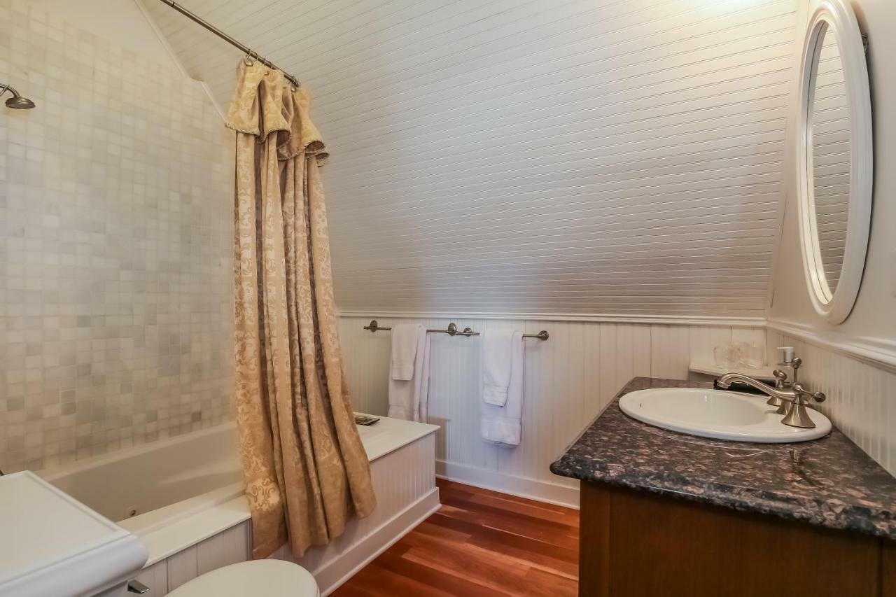 אוק פארק Harvey House Bed & Breakfast מראה חיצוני תמונה