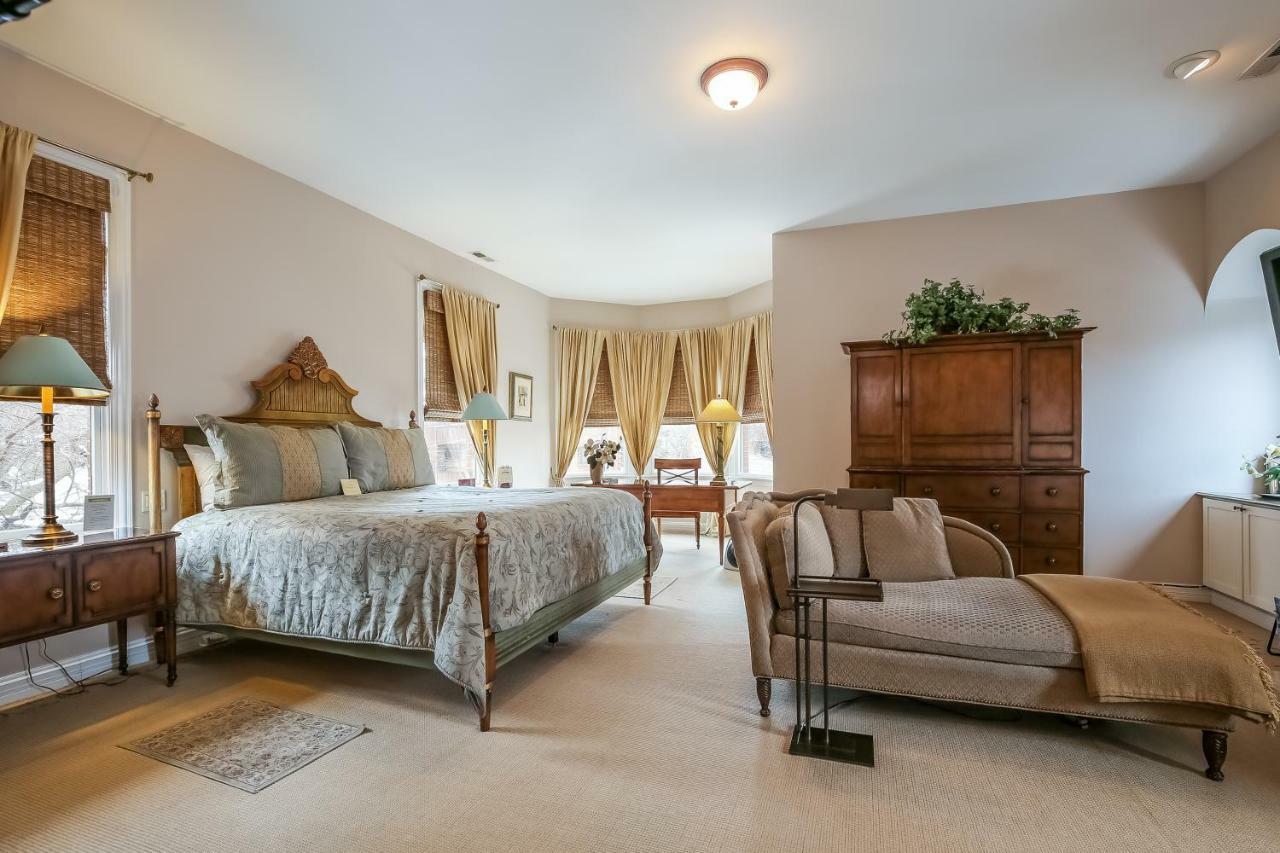 אוק פארק Harvey House Bed & Breakfast מראה חיצוני תמונה